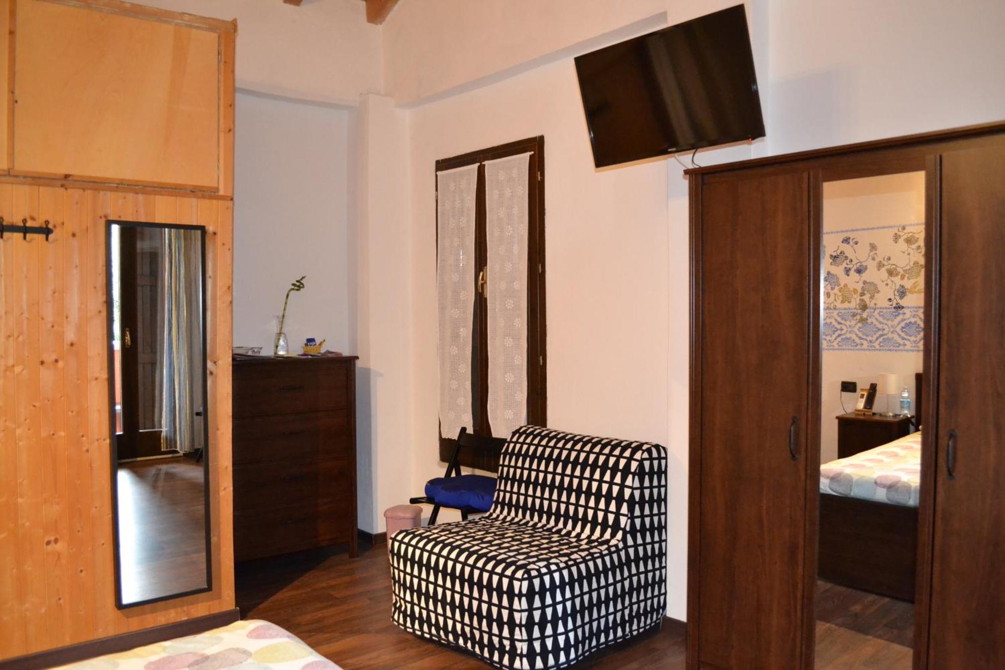 B&B Casa Mia デセンツァーノ・デル・ガルダ 部屋 写真